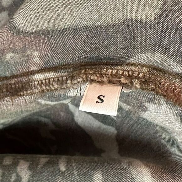 Intimissimi Camo Print Nature Texture Satin Viscose Shirt - Picture 7 of 7